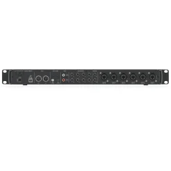 Behringer U-Phoria UMC1820 Interface