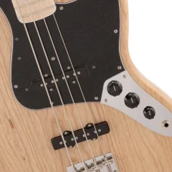 Fender Made in Japan Traditional 70s Jazz Bass®, Maple Fingerboard, Natural