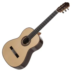 Katoh MCG150S Classical Guitar & Case
